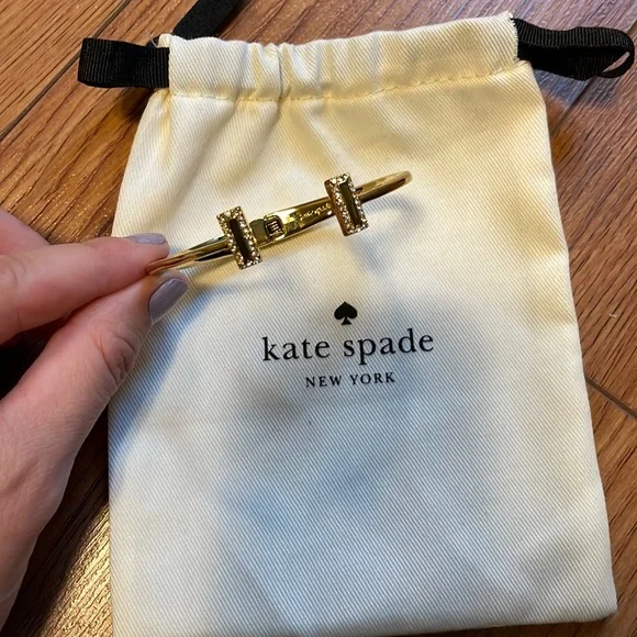 Kate Spade Gold Bangle - Picture 1 of 7